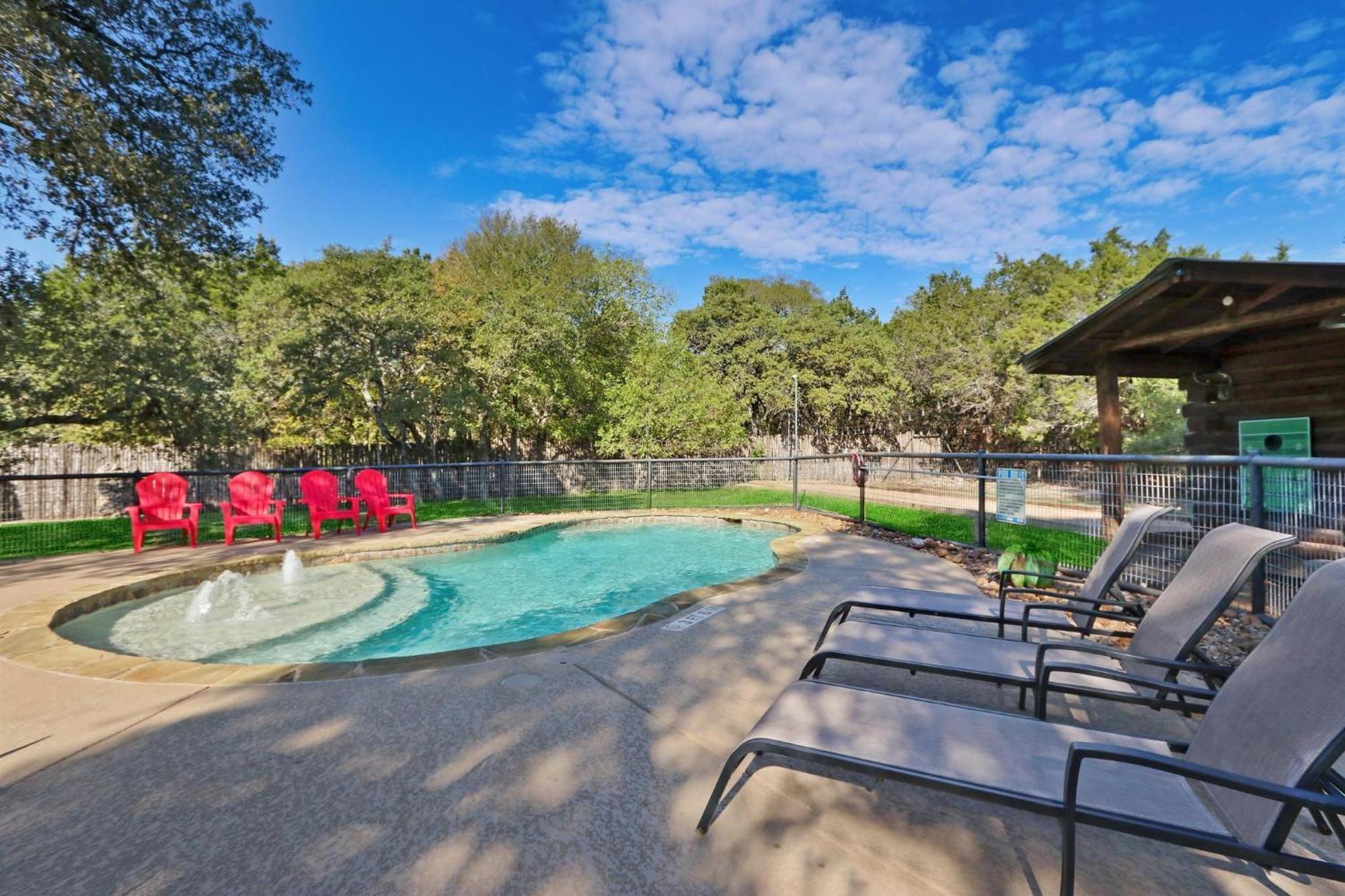 Wimberley Log Cabins Resort And Suites- Unit 5 Экстерьер фото